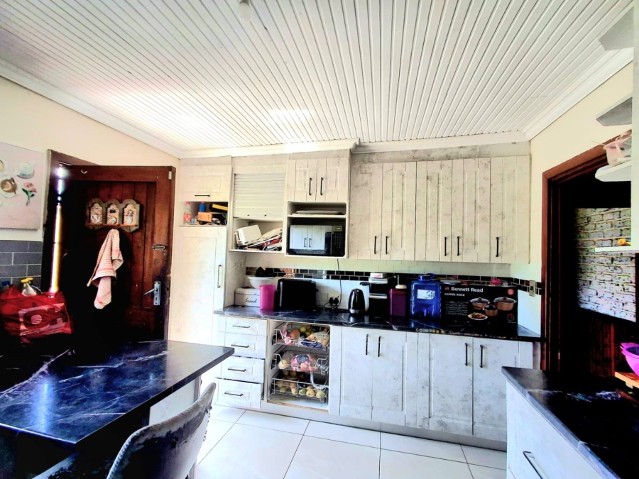 7 Bedroom Property for Sale in Amalinda Eastern Cape